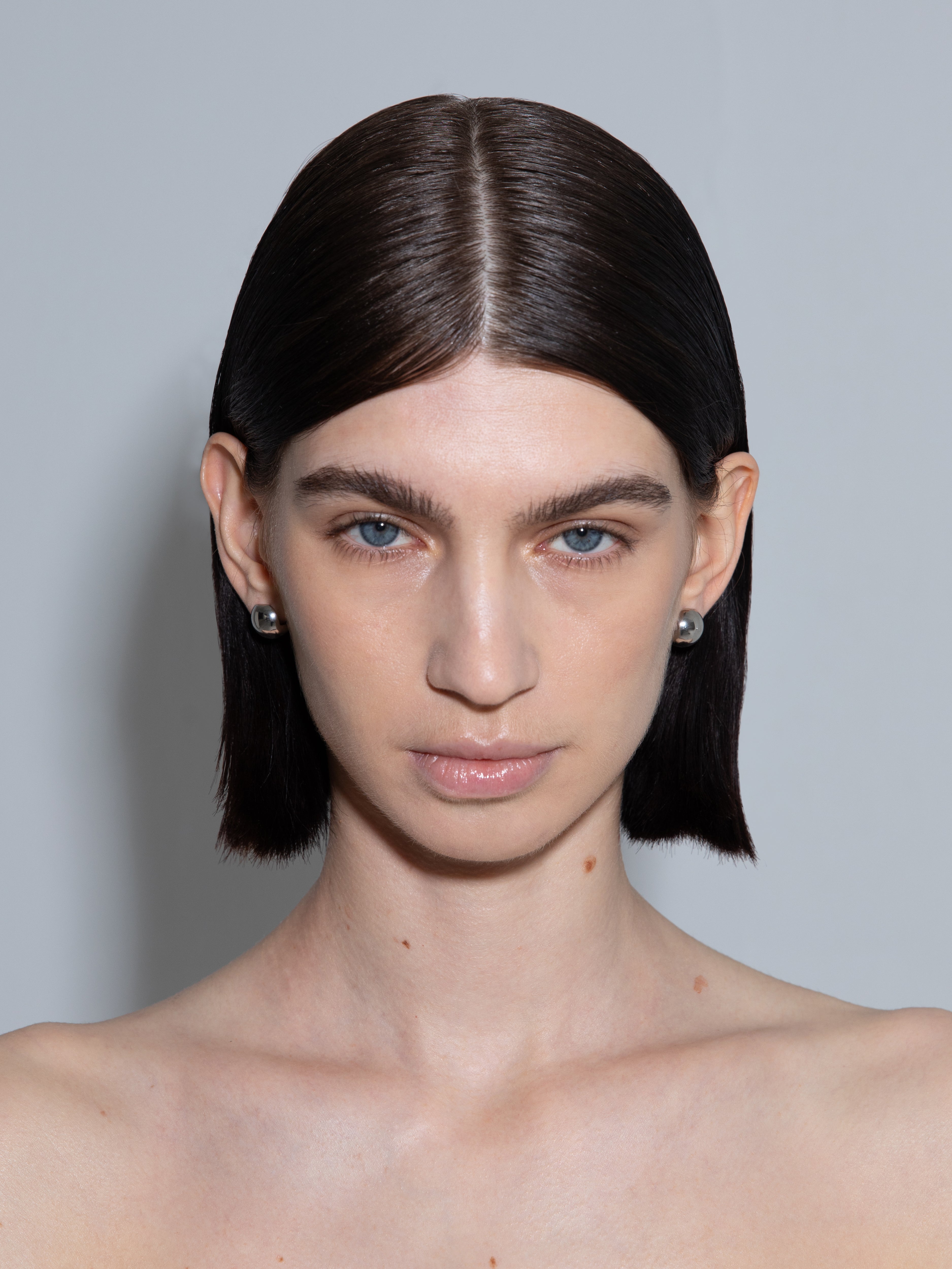 Alice Small Palladium-Plated Earrings - Image 3
