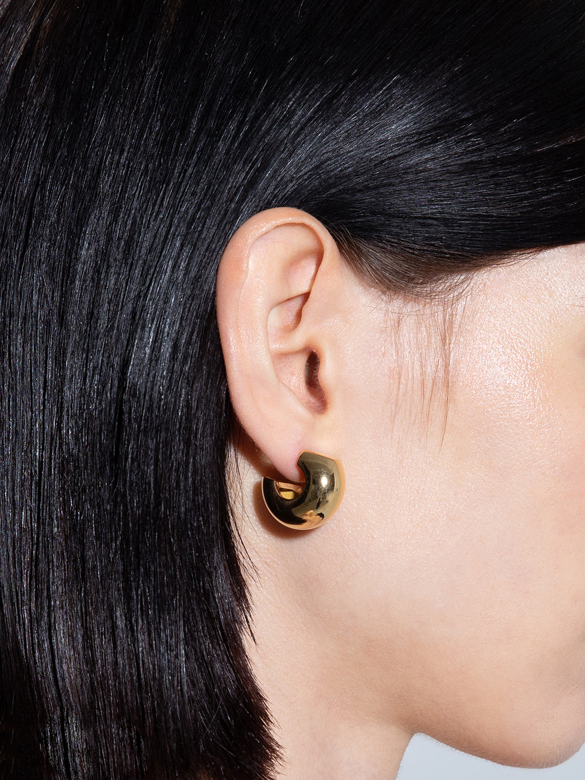Alma Medium 18kt Gold-Plated Earrings - Image 4
