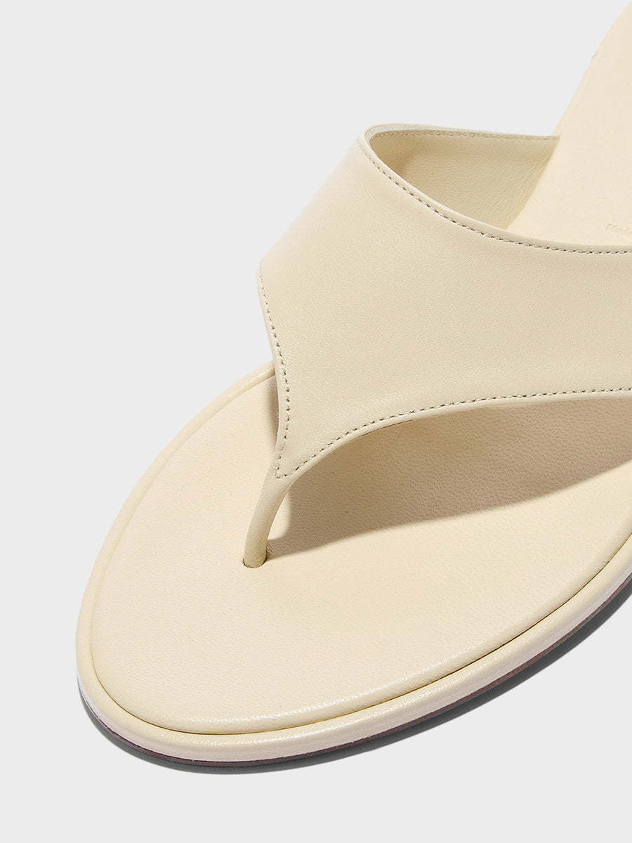 Aeyde | Amaya Leather Flat Sandals for Women | Creamy Nappa | Round Toe | Flat Heel | Heel Details