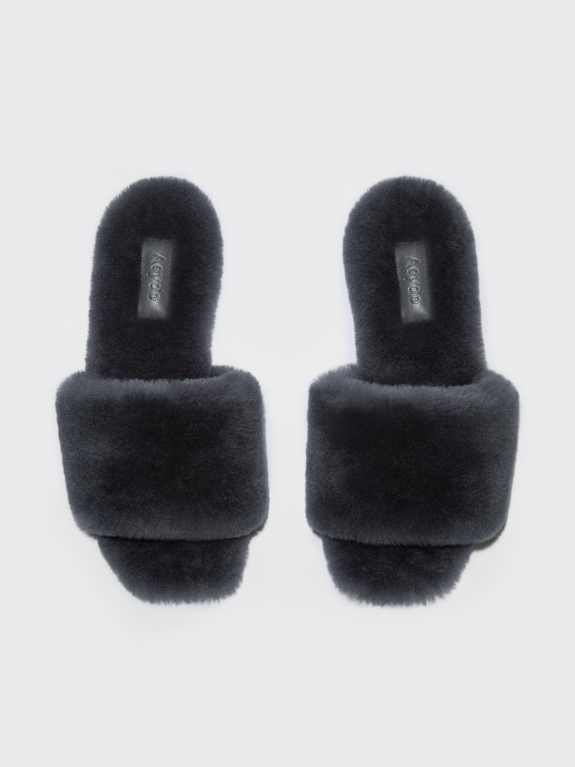 Anna Shearling Slippers - Image 5