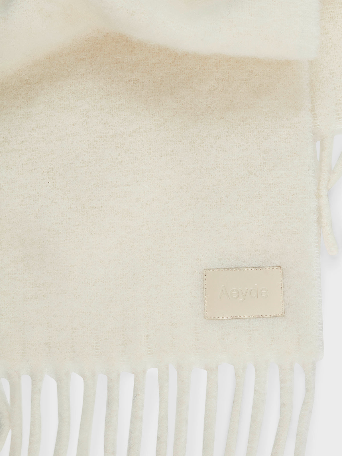 Aeyde | Bale Alpaca Scarves for Women | Creamy Alpaca | Luxury Materials | Handmade in Italy | Material Details
