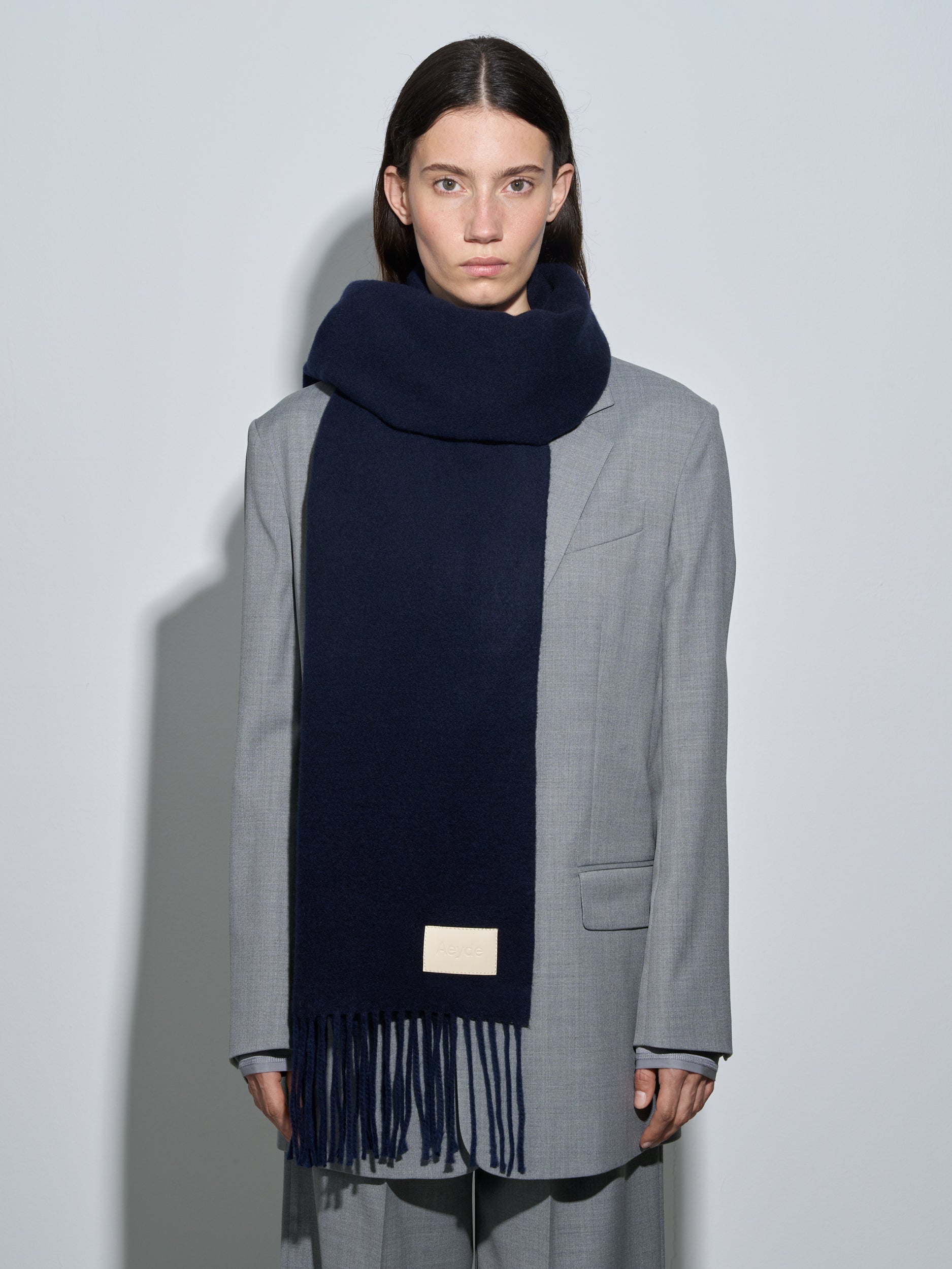 Bela Cashmere Scarf - Image 3