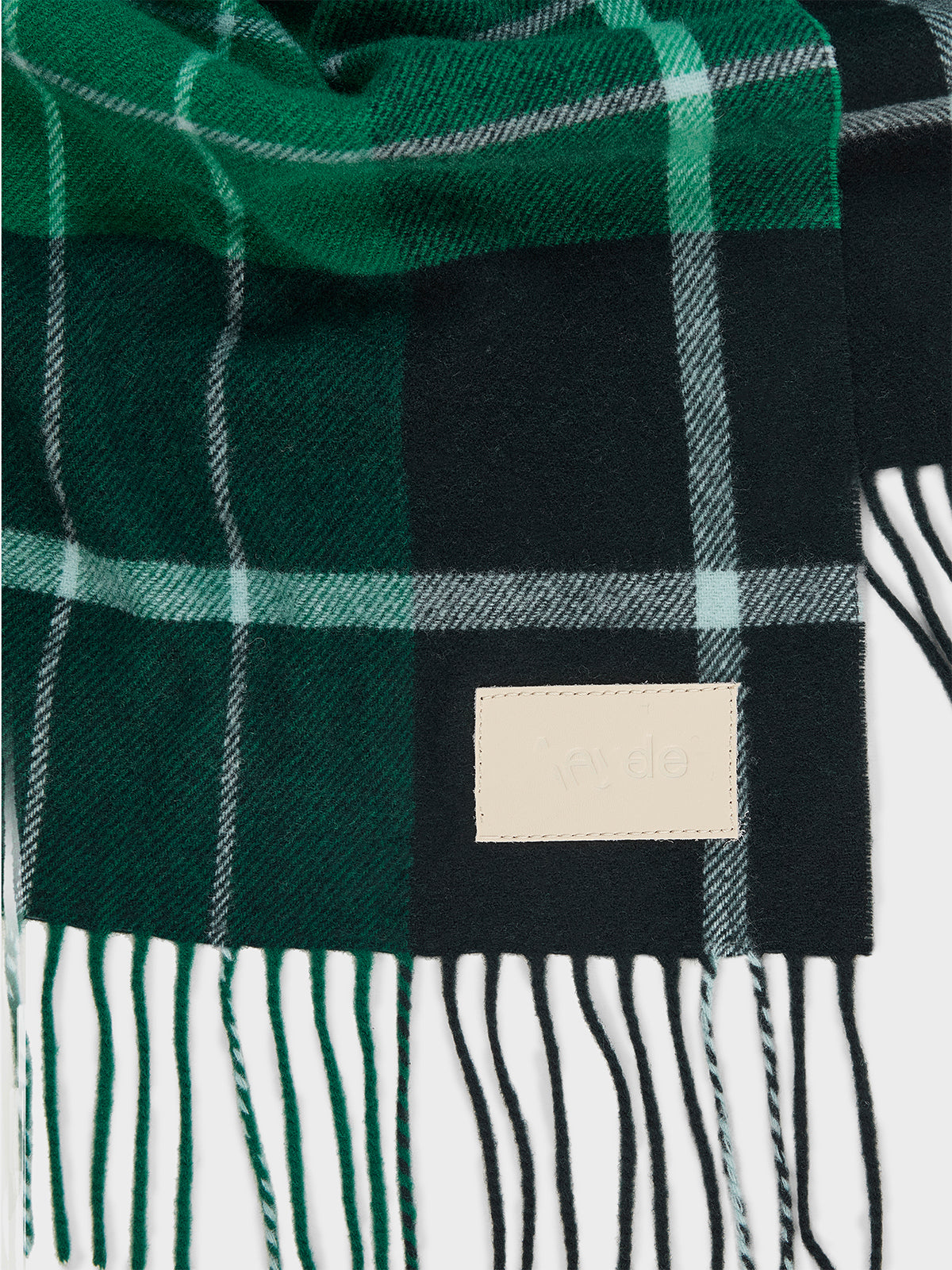 Aeyde | Benn Wool Scarves for Women | Moss Wool | Luxury Materials | Handmade in Italy | Material Details