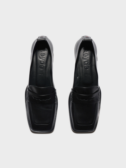 Aeyde | Blake Square-Toe Flats Leather Flats for Women | Black Calf | Square Toe | Flat Heel | Front View