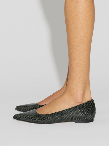 Aeyde | Cassy Pointed-Toe Flats Leather Flats for Women | Moss Mini Snake | Pointed Toe | Flat Heel | How to Style