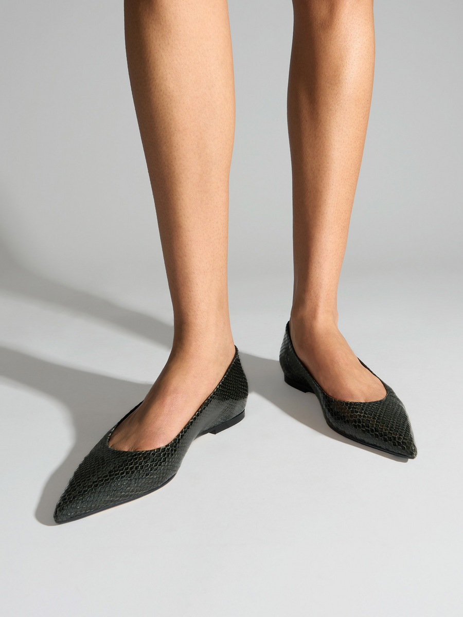 Aeyde | Cassy Pointed-Toe Flats Leather Flats for Women | Moss Mini Snake | Pointed Toe | Flat Heel | On Feet