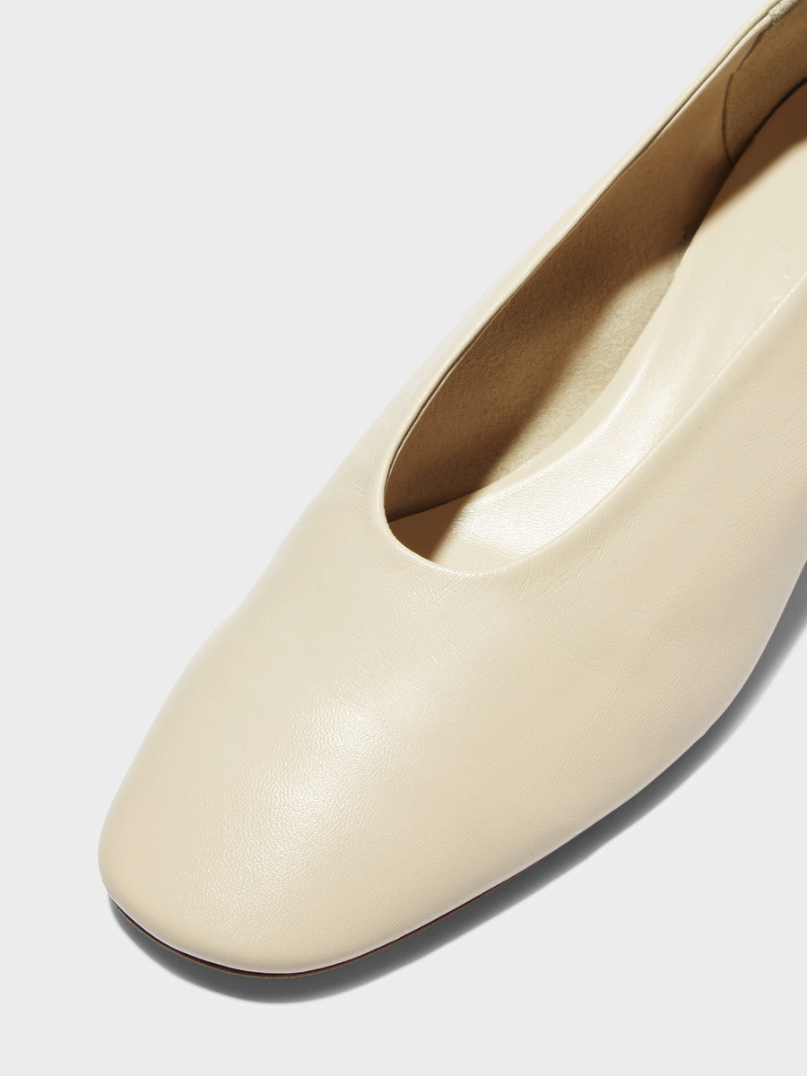 Delia Low-Heeled Ballet Pumps