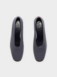 Delia Low-Heeled Ballet Pumps