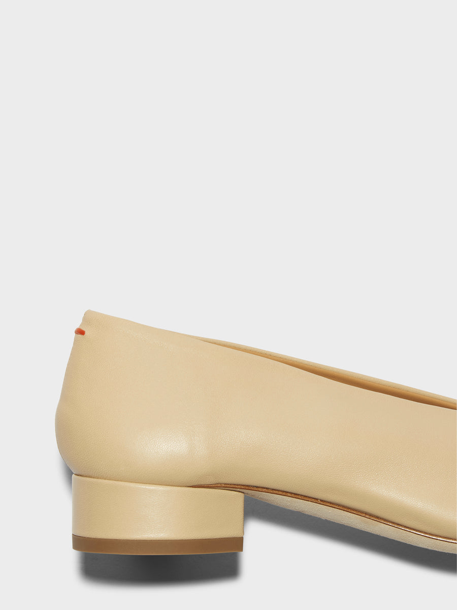 Delia Low-Heeled Ballet Pumps