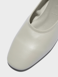 Dex Leather Flats