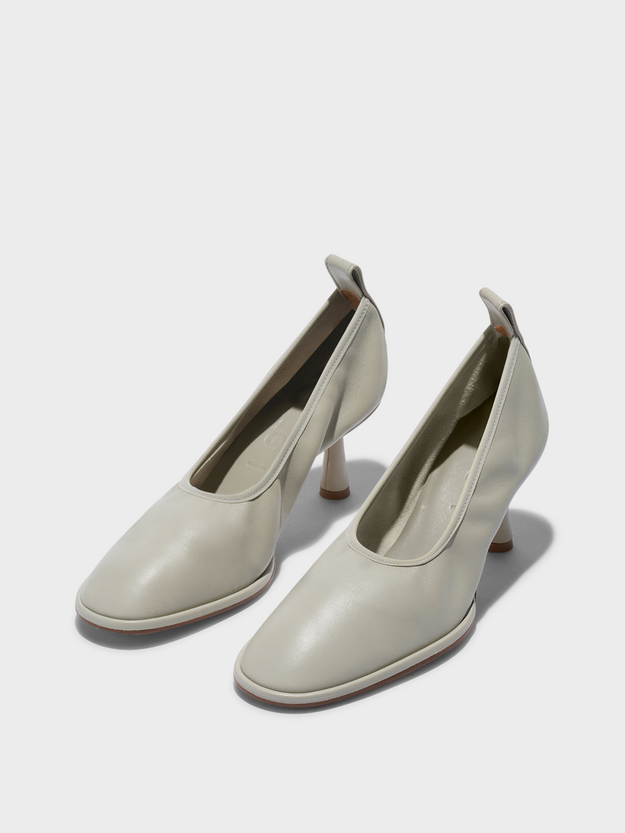 Aeyde | Giulia Stiletto Pumps Leather Pumps for Women | Cloud Nappa | Round Toe | Mid Heel | Luxury Materials | Handmade in Italy