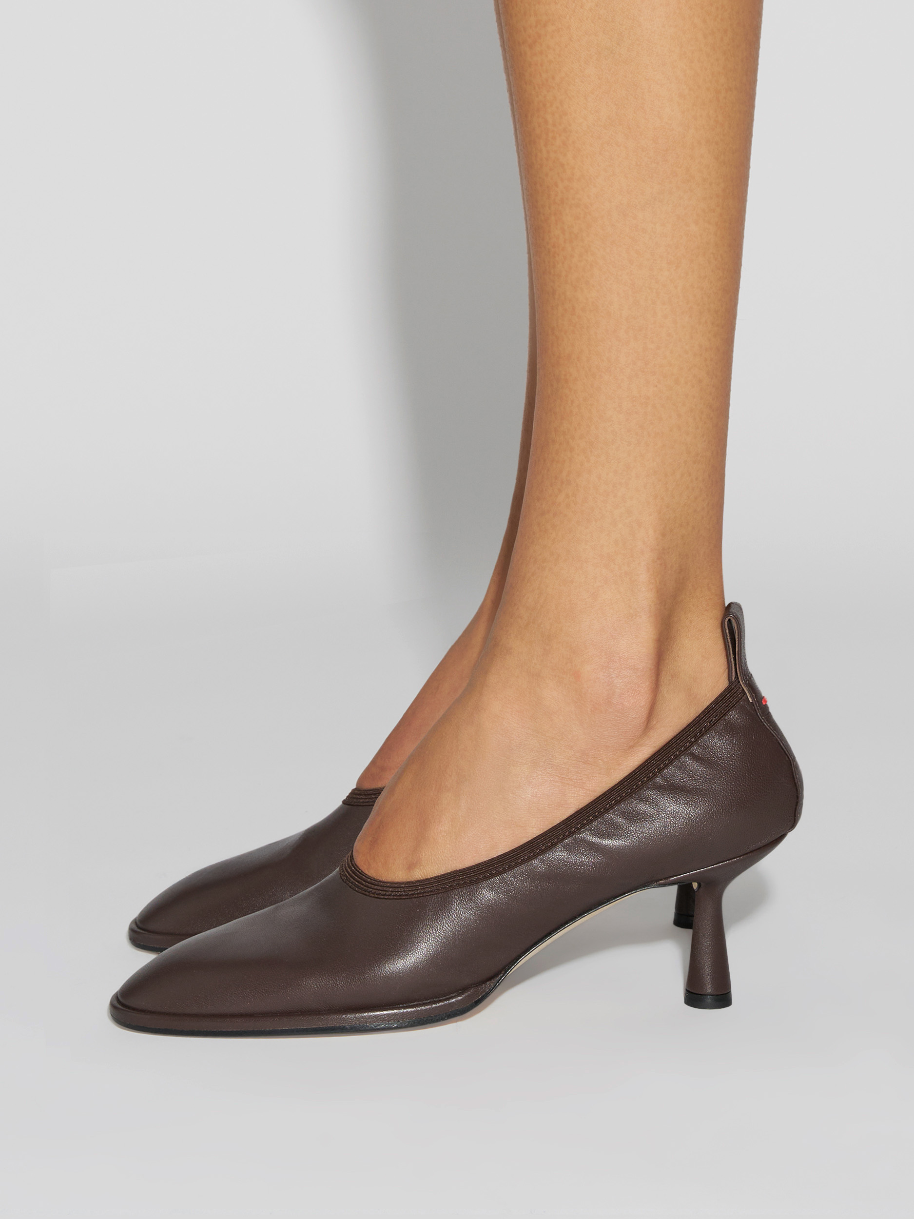Aeyde | Giulia Stiletto Pumps Leather Pumps for Women | Moka Nappa | Round Toe | Mid Heel | How to Style
