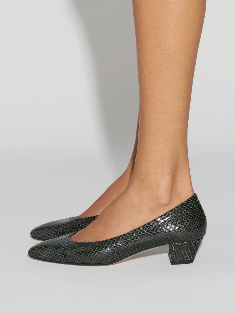 Helia Low-Cut Pumps
