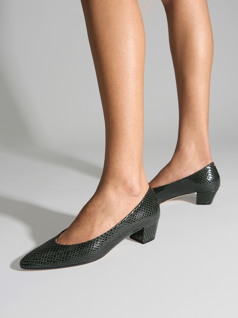 Helia Low-Cut Pumps