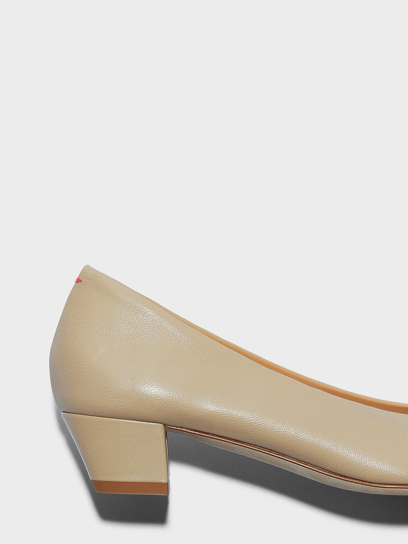 Helia Low-Cut Pumps