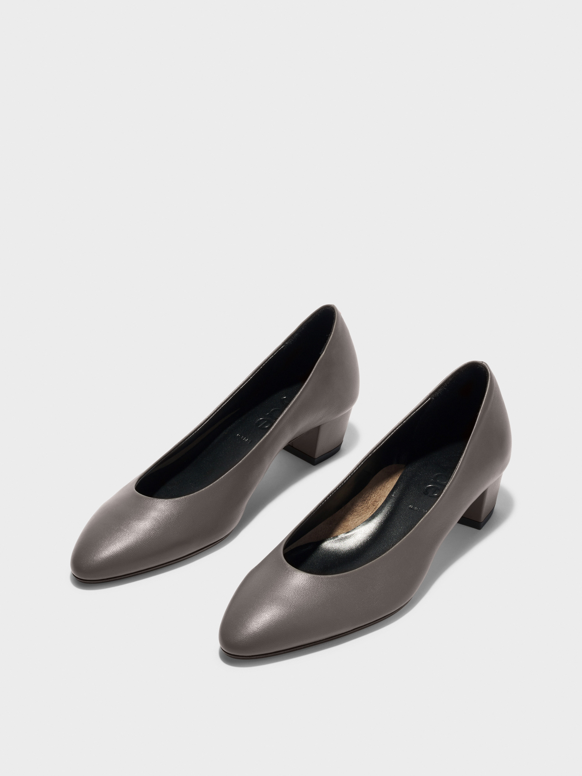 Aeyde | Helia Low-Cut Pumps Leather Pumps for Women | Taupe Nappa | Round Toe | Low Heel | Luxury Materials | Handmade in Italy