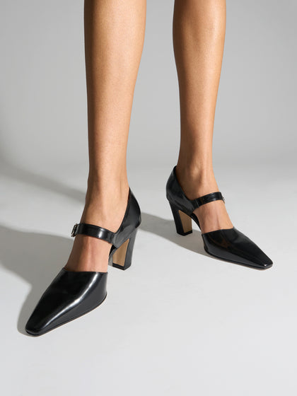 Aeyde | Isidora Mary-Jane Pumps Leather Pumps for Women | Black Polido | Square Toe | High Heel | On Feet