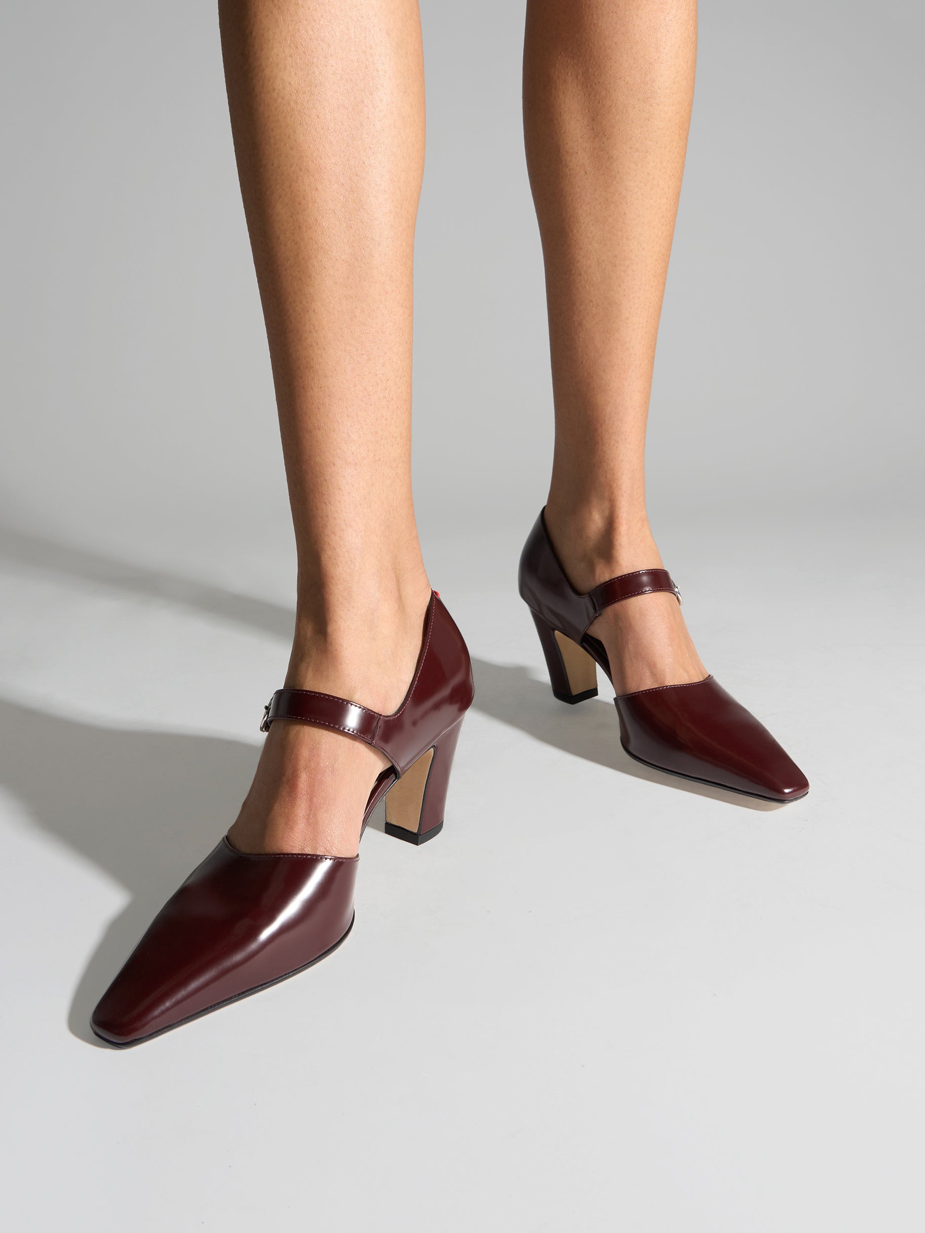 Aeyde | Isidora Mary-Jane Pumps Leather Pumps for Women | Port Polido | Square Toe | High Heel | On Feet