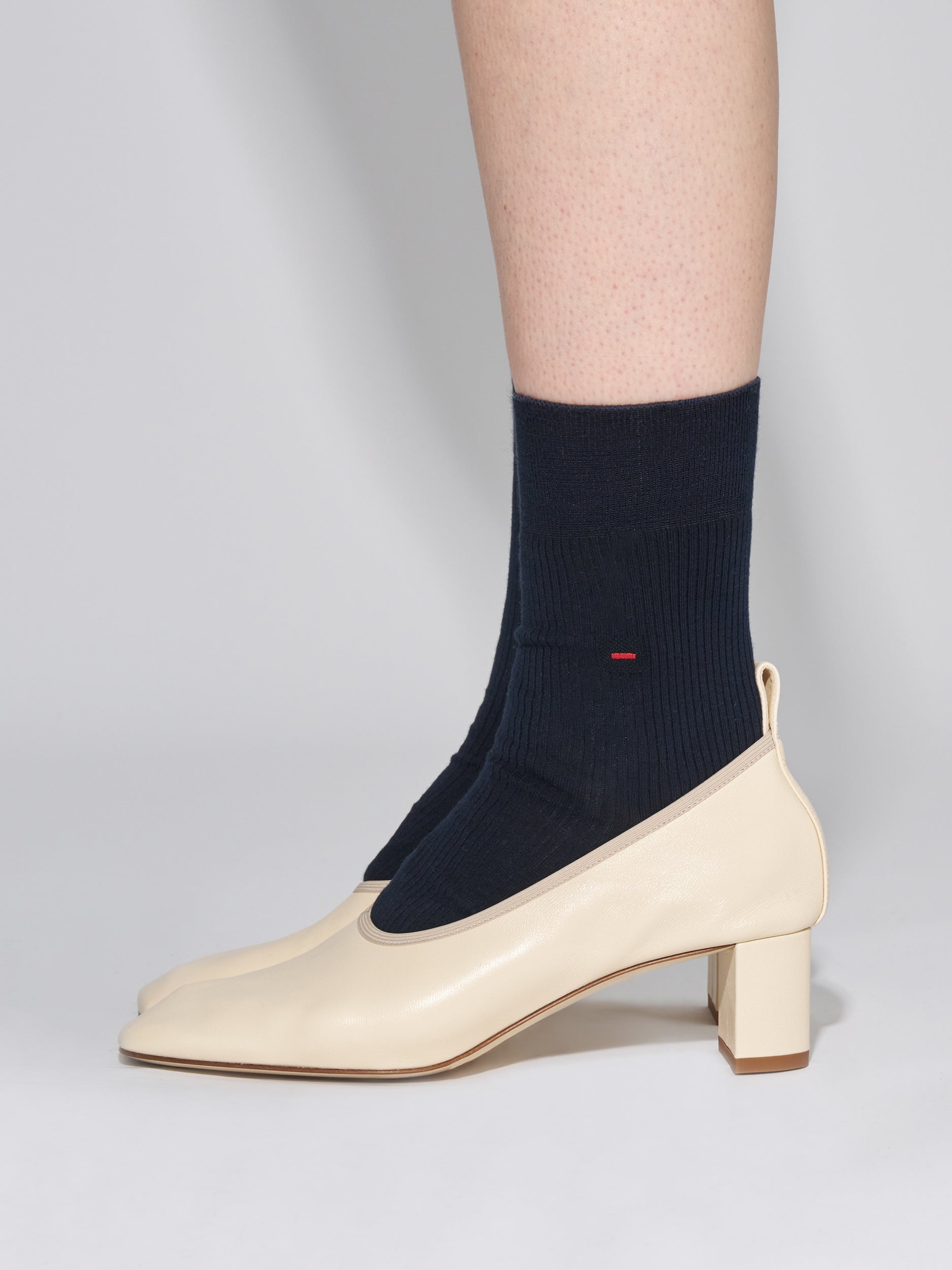 Aeyde | Jamie Cotton Socks for Women | Navy Cotton | Luxury Materials | Handmade in Italy | How to Style