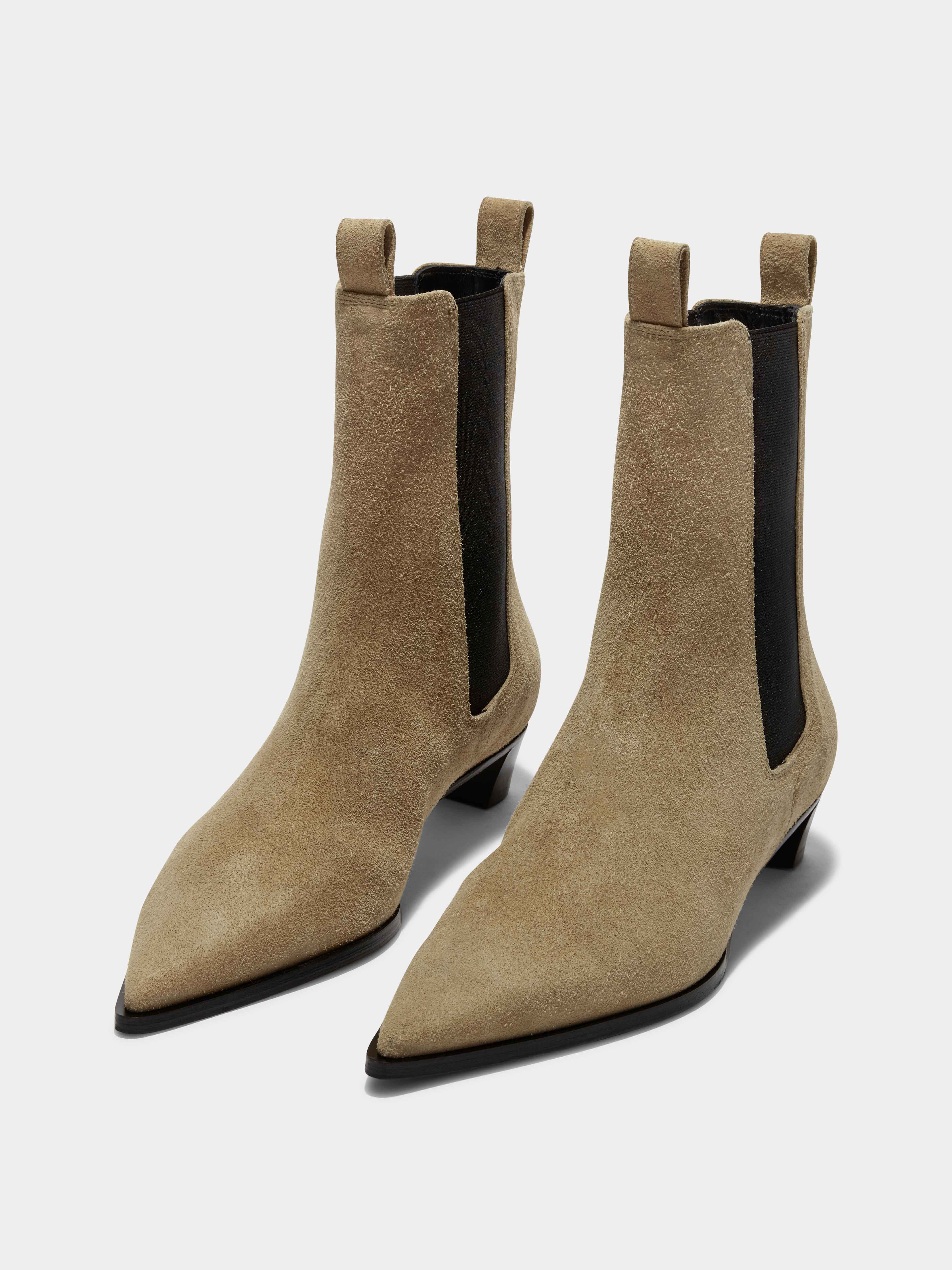 Aeyde | Kiki Suede Chelsea Boots Leather Ankle Boots for Women | Caramel Suede | Pointed Toe | Low Heel | On Feet