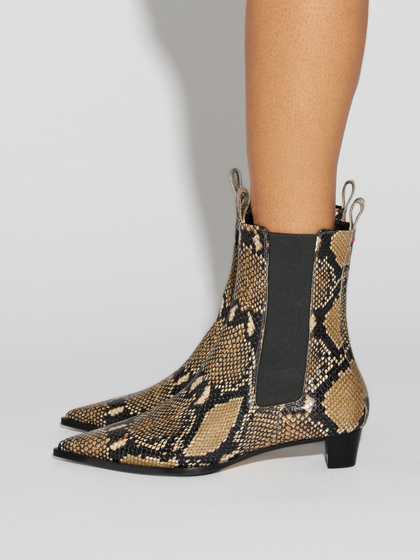 Aeyde | Kiki Leather Chelsea Boots Leather Ankle Boots for Women | Hazelnut Snake | Pointed Toe | Low Heel | How to Style