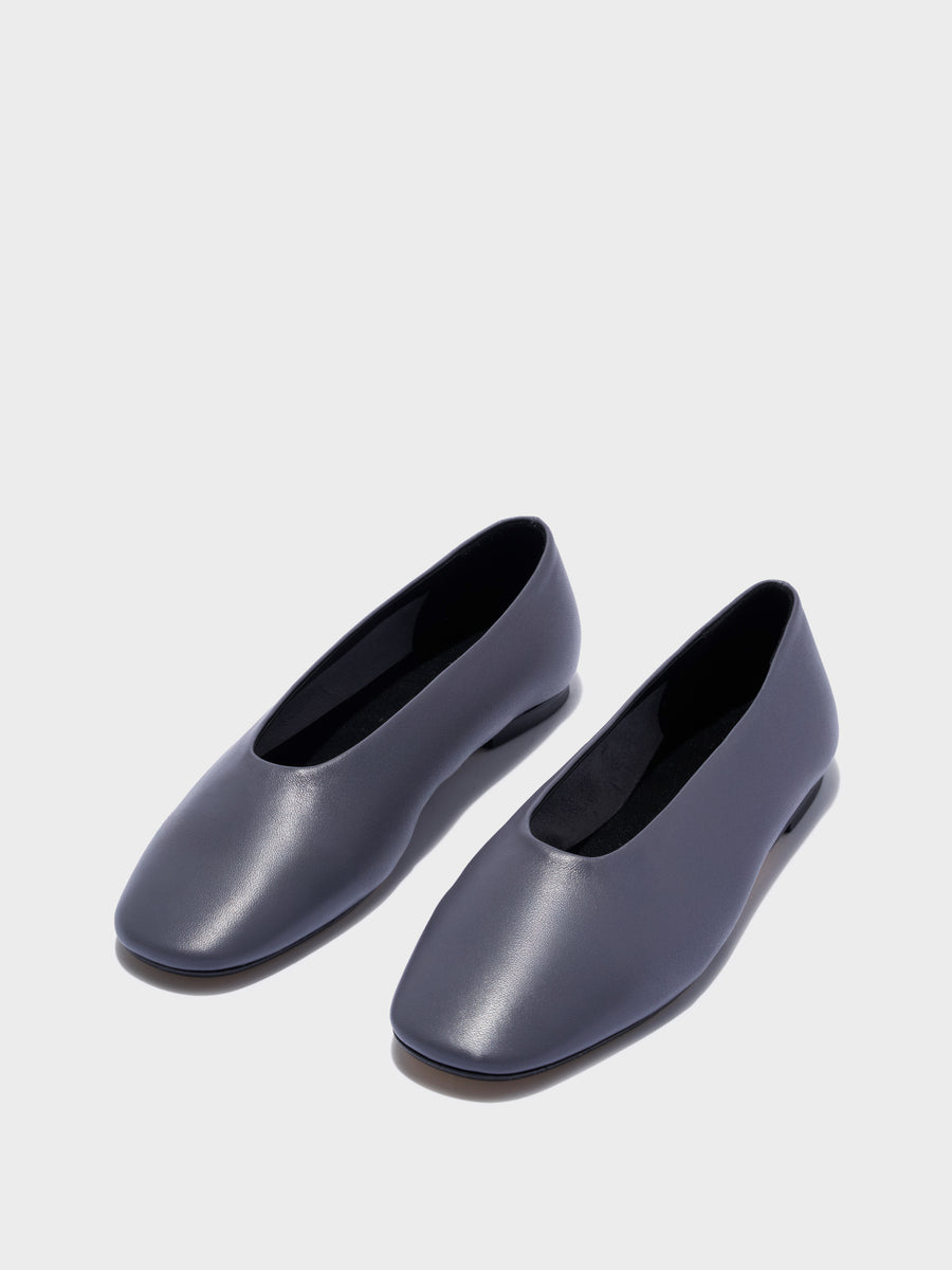 Aeyde | Kirsten Round-Toe Flats Leather Flats for Women | Dusty Purple Nappa | Round Toe | Flat Heel | Luxury Materials | Handmade in Italy