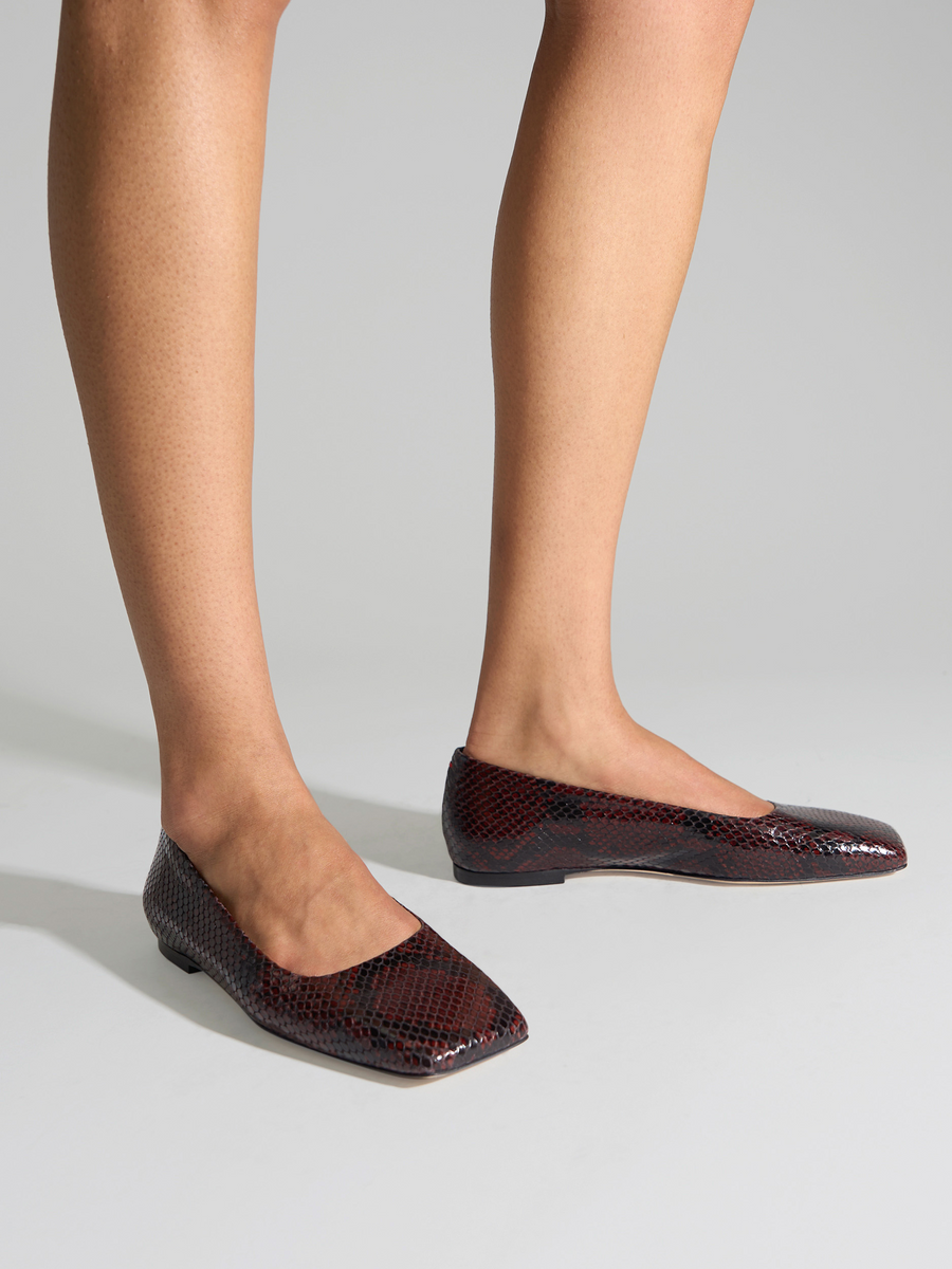 Aeyde | Matti Square-Toe Flats Leather Flats for Women | Port Snake | Square Toe | Flat Heel | On Feet