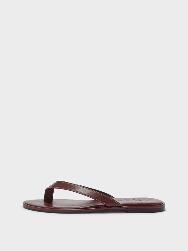 Aeyde | Melody Leather Flat Sandals for Women | Port Nappa | Round Toe | Flat Heel | Side View [x=50,y=85]