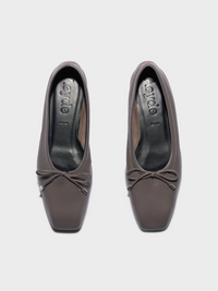 Nomi Glove-Fit Flats