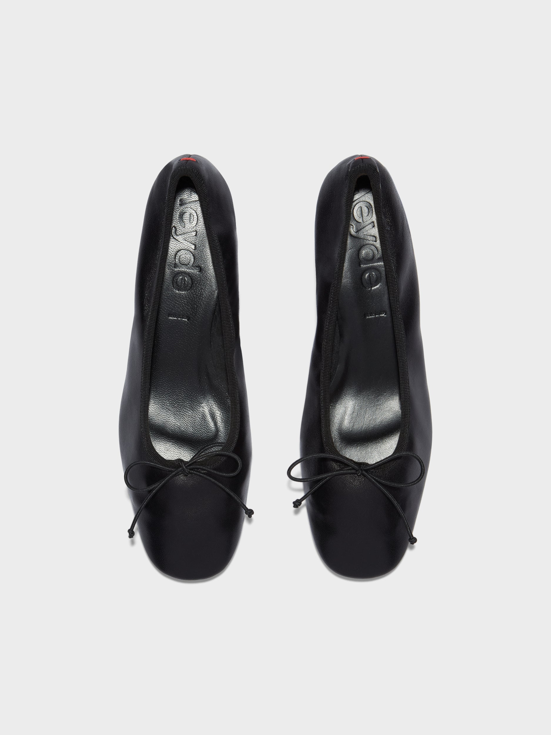 Onda Round-Toe Ballet Flats - Image 5