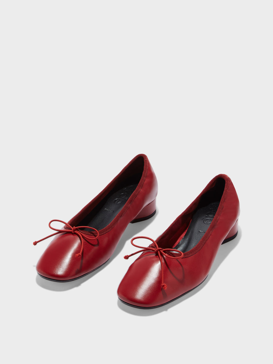 Onda Round-Toe Ballet Flats