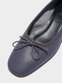 Onda Round-Toe Ballet Flats
