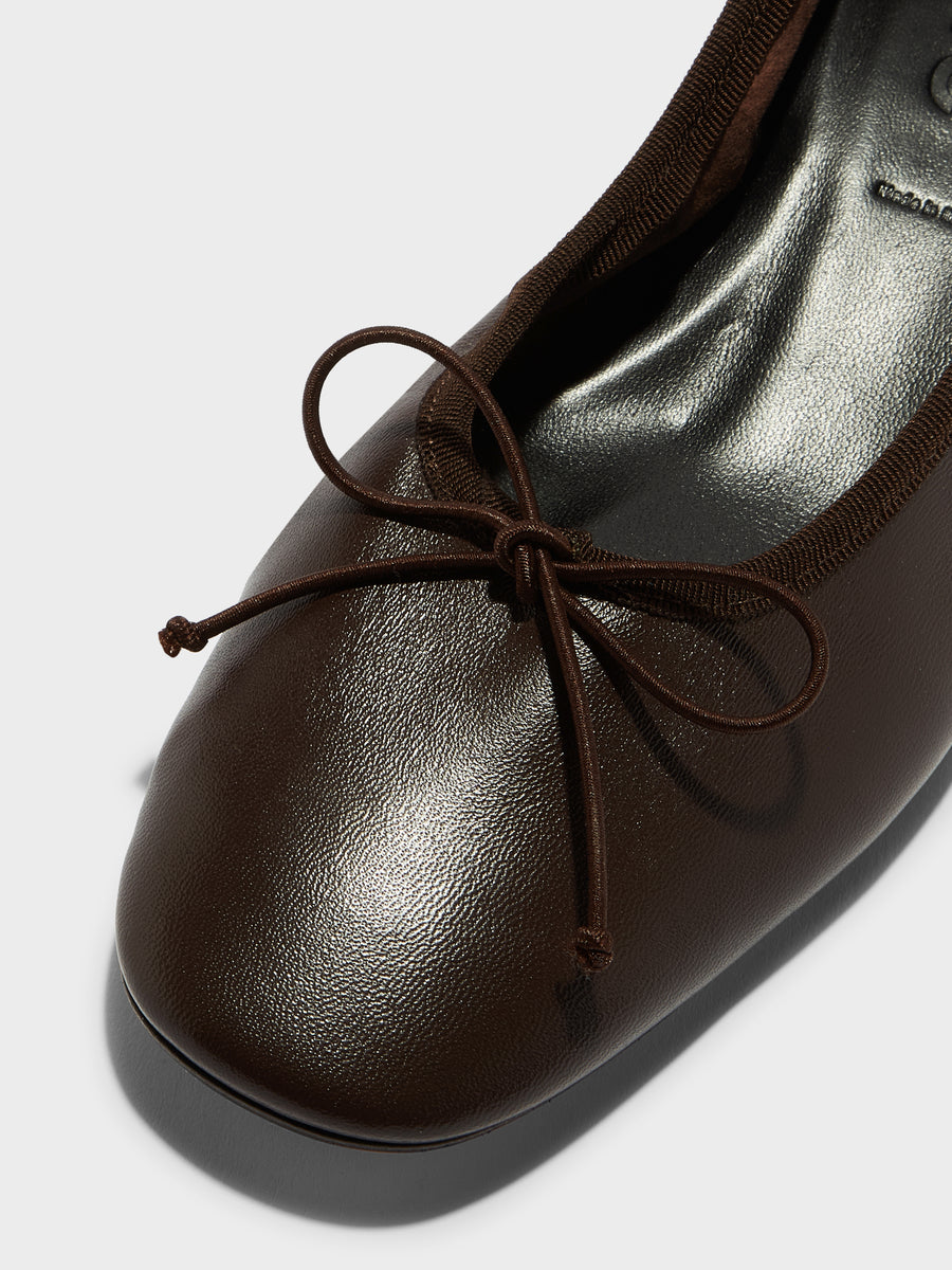 Onda Round-Toe Ballet Flats