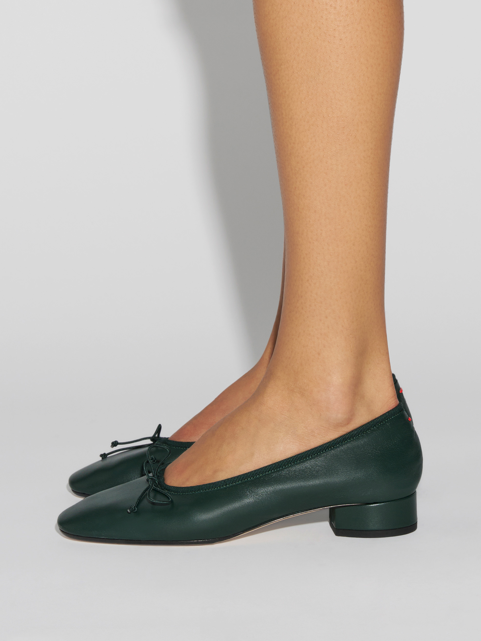 Aeyde | Onda Round-Toe Ballet Flats Leather Flats for Women | Moss Nappa | Round Toe | Low Heel | How to Style