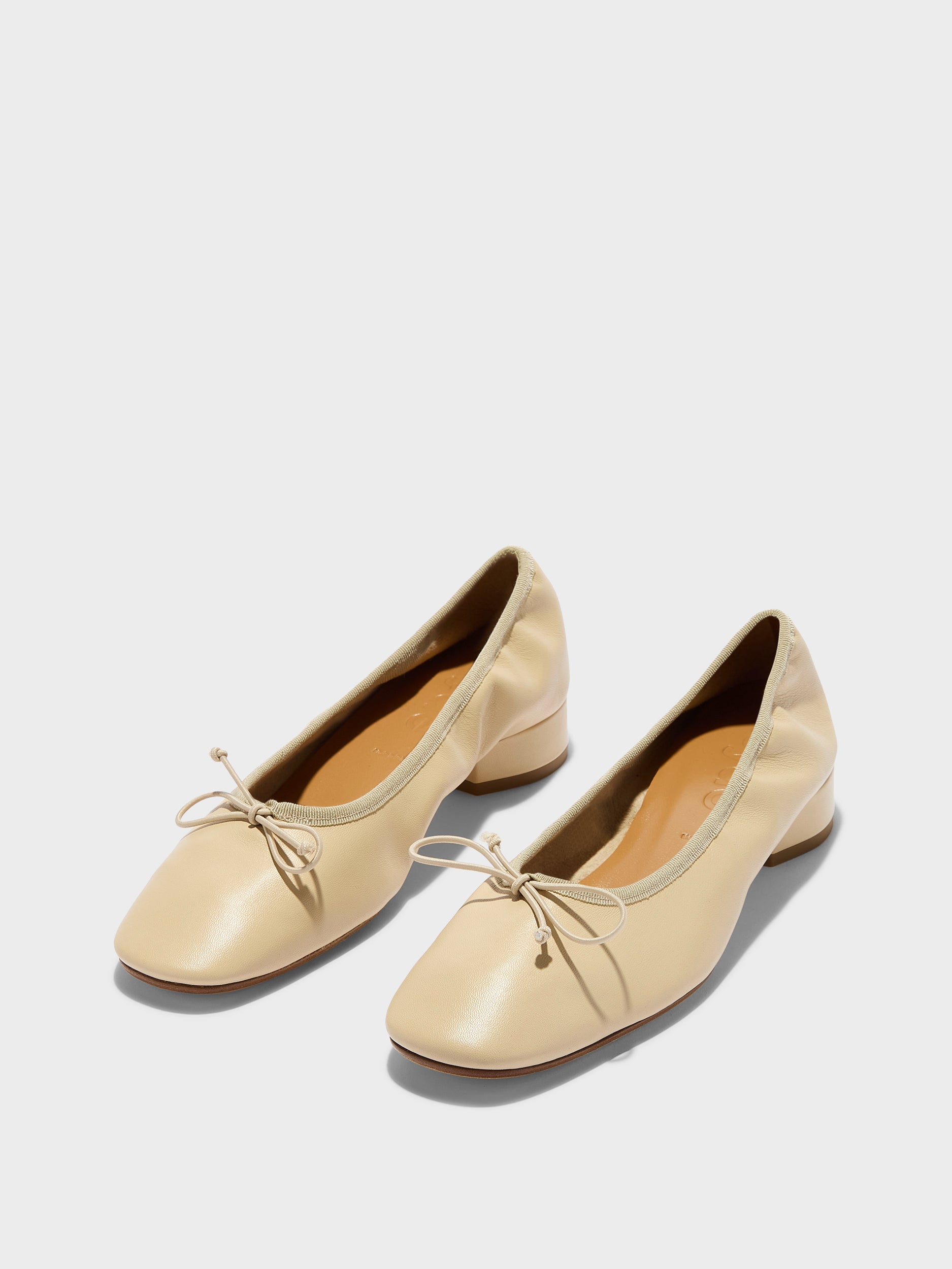 Onda Round-Toe Ballet Flats - Image 3
