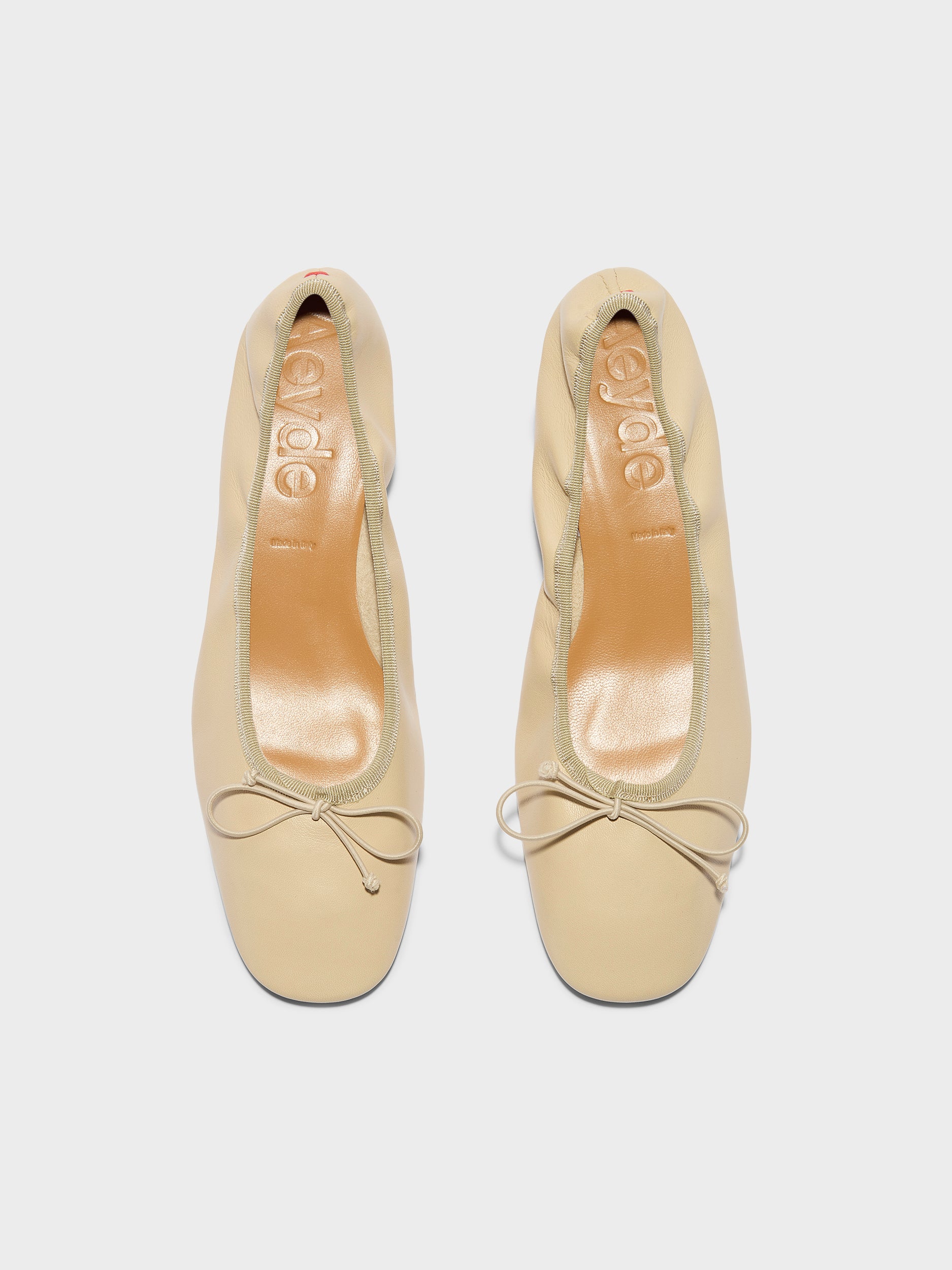 Onda Round-Toe Ballet Flats - Image 5