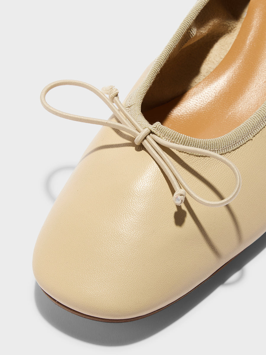 Onda Round-Toe Ballet Flats