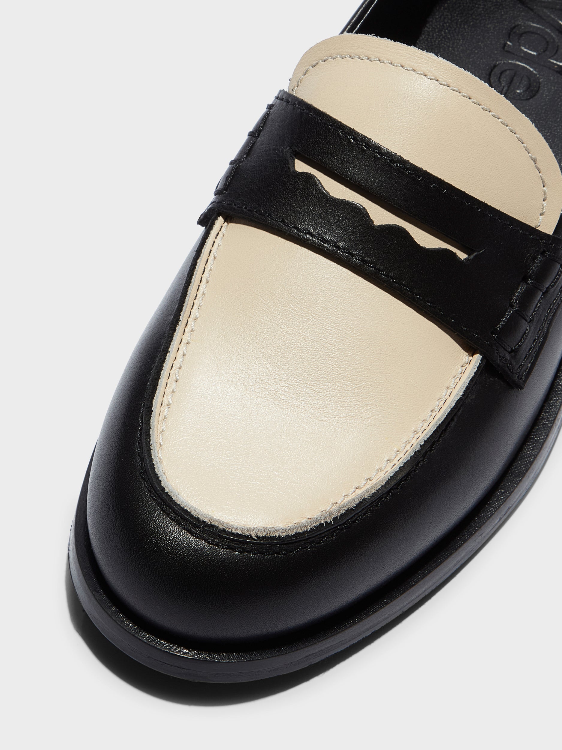 Oscar Two-Tone Loafers - Image 4