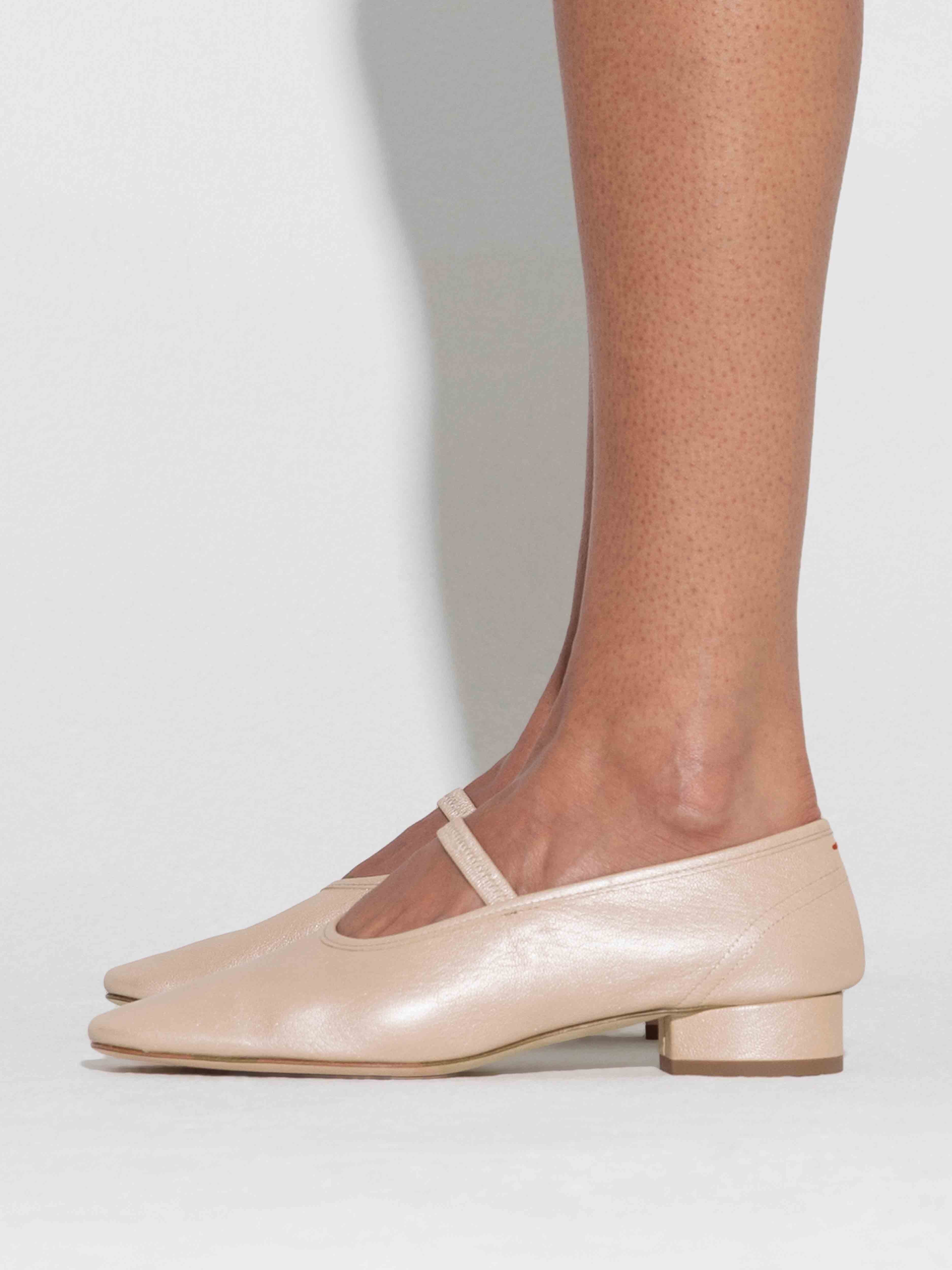 Aeyde | Pippa Leather Ballet Flats Leather Flats for Women | Peach Pearl Nappa | Round Toe | Low Heel | How to Style
