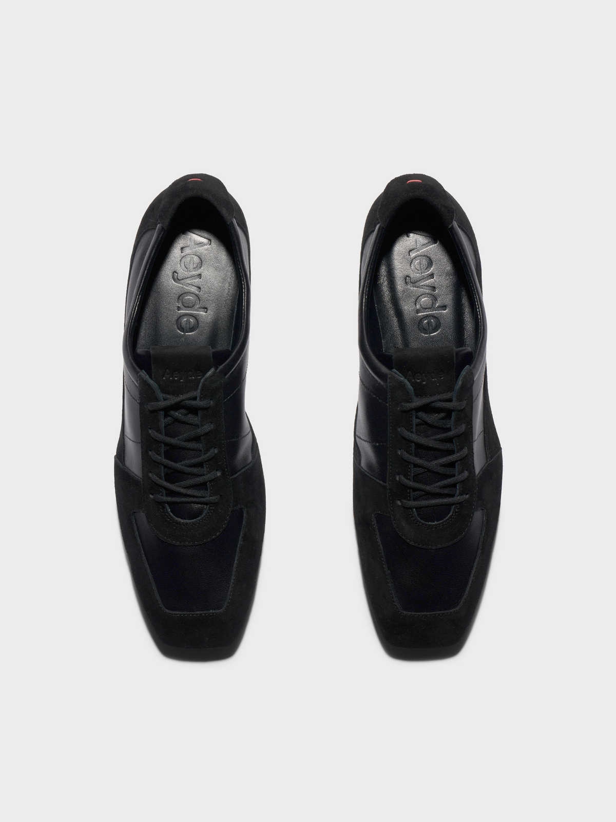 Uma Slim Sneakers