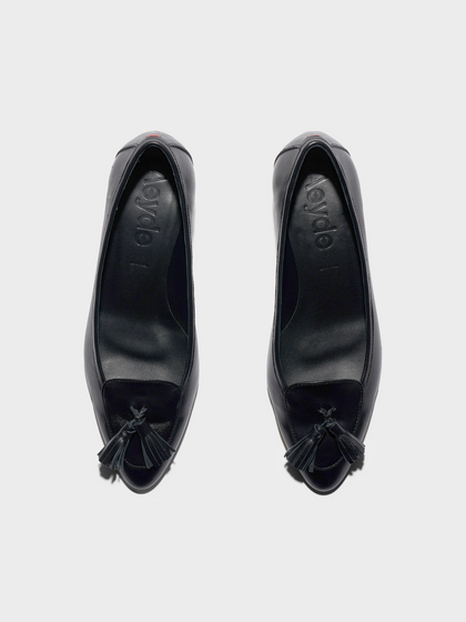 Aeyde | Valentine Tassel Pumps Leather Pumps for Women | Black Nappa | Round Toe | Low Heel | Front View