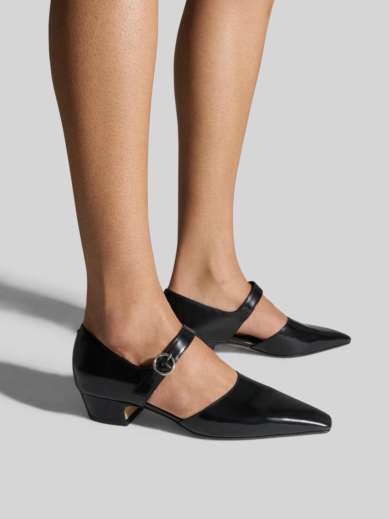 Yara Polido Leather Pumps