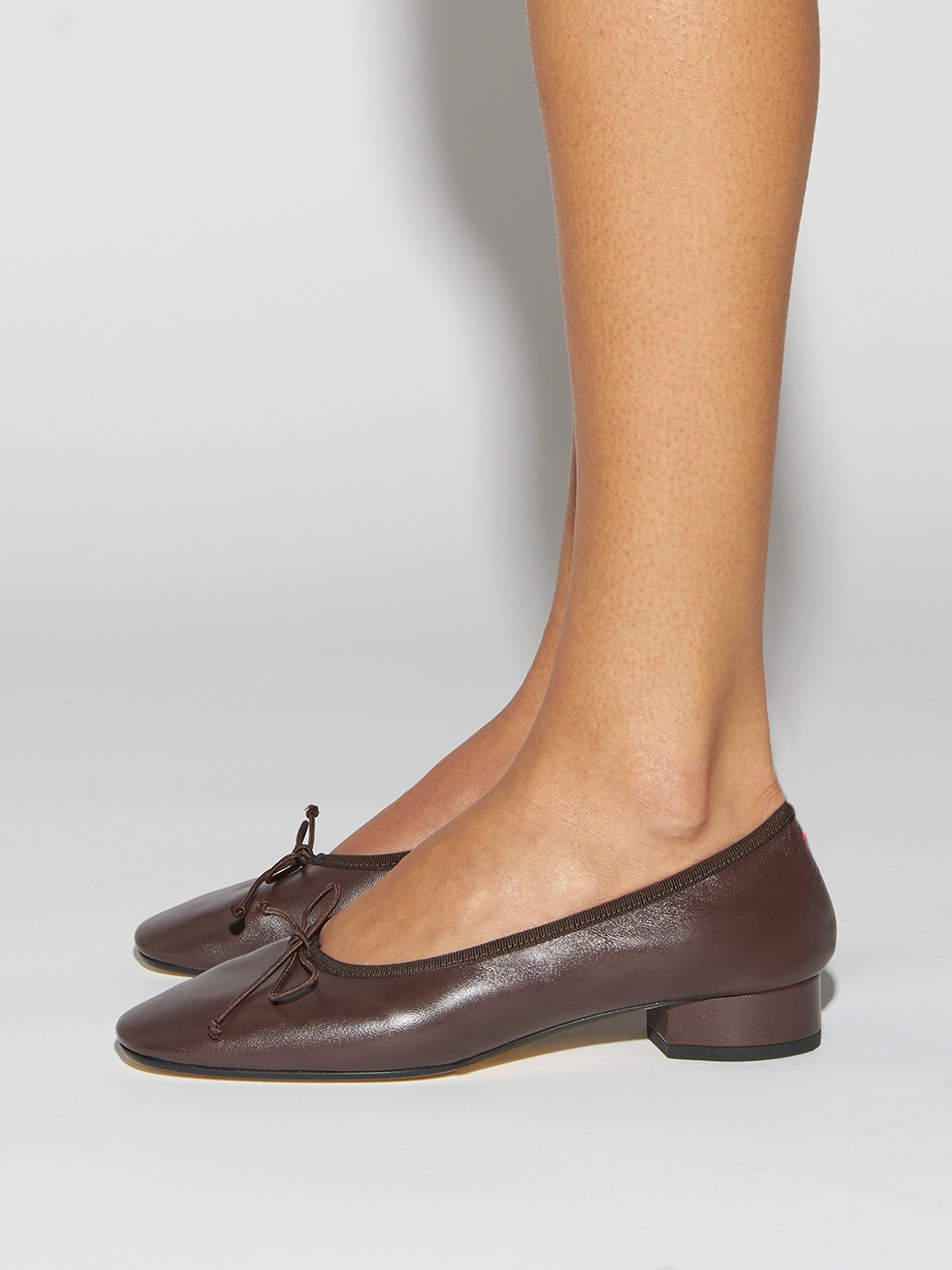 Onda Round-Toe Ballet Flats - Image 6