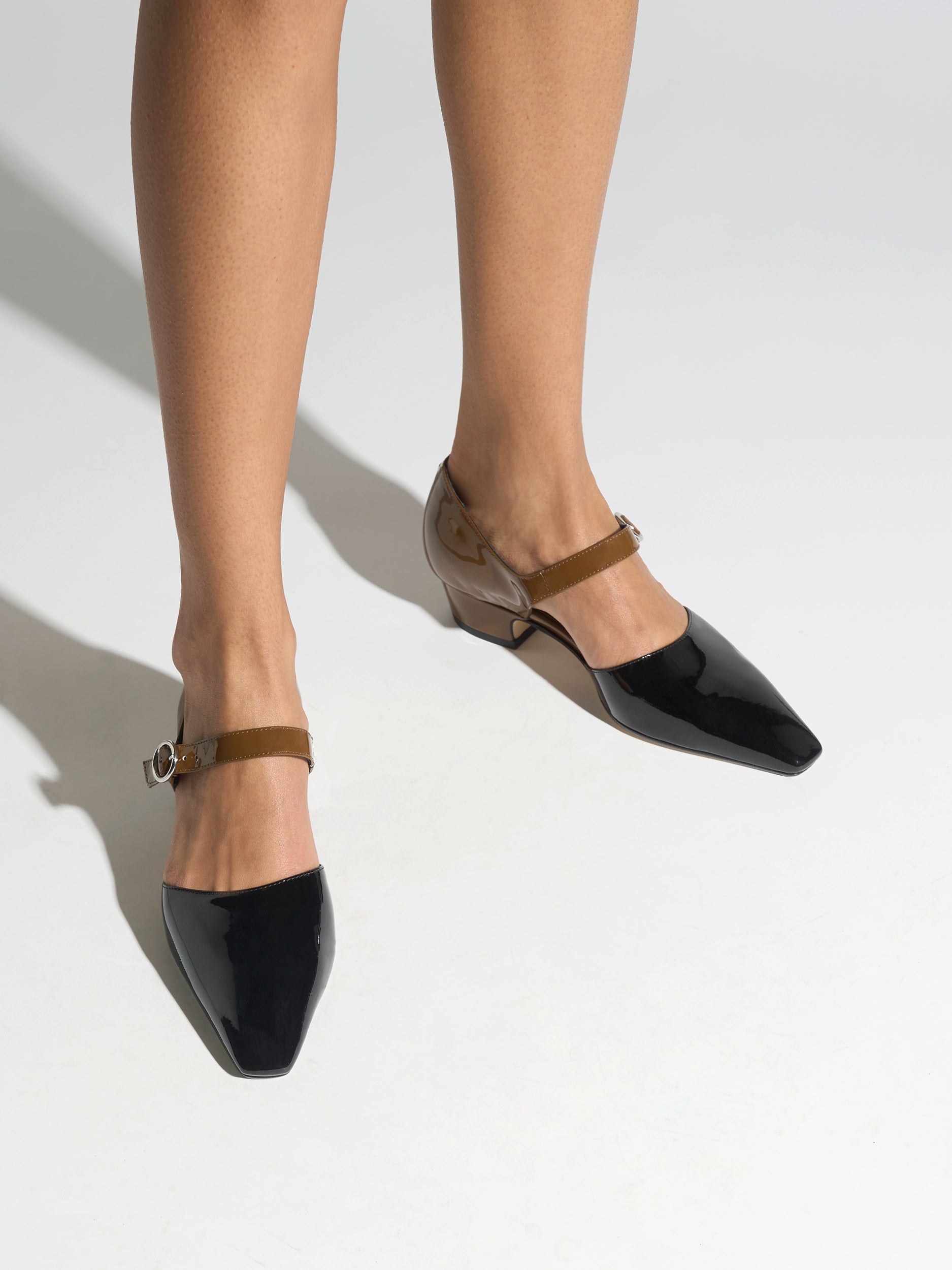Yara Duo-Tone Mary-Jane Pumps - Image 2