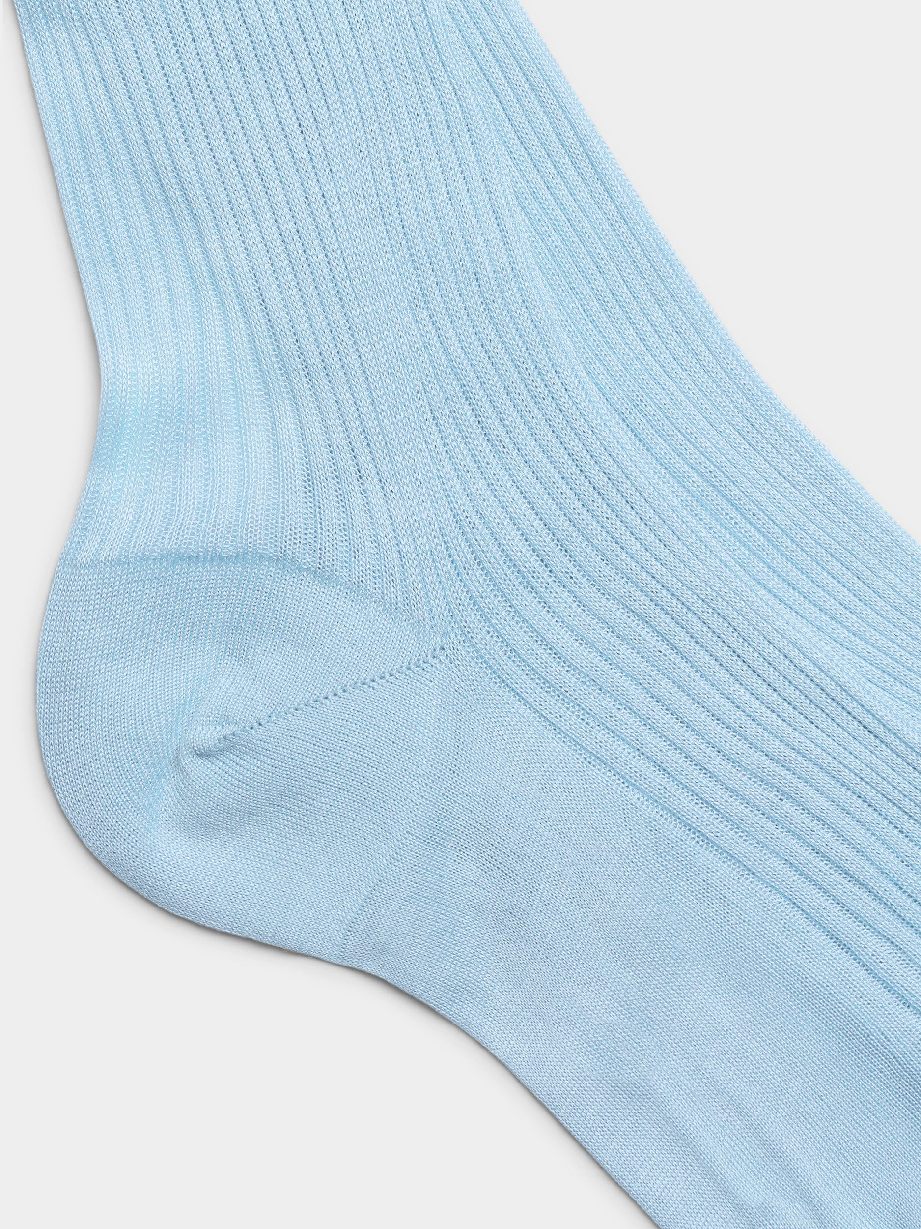 Aeyde | Jana Silk Socks for Women | Glass Silk | Luxury Materials | Handmade in Italy | Material Details