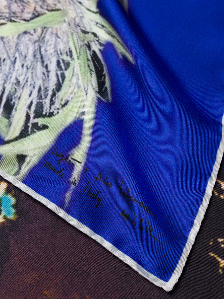 Aeyde | Aino Large Scarves for Women |  | Luxury Materials | Handmade in Italy | How to Style